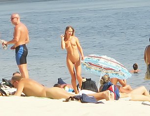 FAMILY NUDISM YOUNG