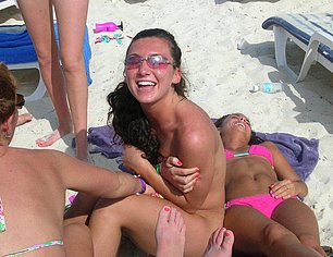 SEXY GROUP OF GIRLS AT BEACH PARTY NAKED