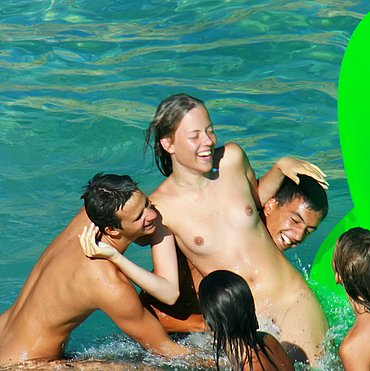 PHOTOS FAMILY NUDISTS