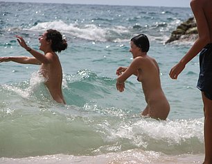 EXPOSED NUDISM