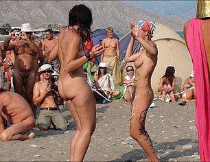 FREE NUDE BEACH HUNTERS VIDEOS FILMS PAGE ONE