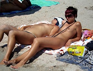 YOUNG WHITE GIRLS FUCKING ON THE BEACH