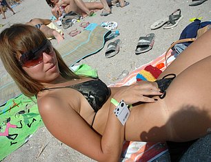 BIG BUSTY WIFE NUDE BEACH ADULT STORIES