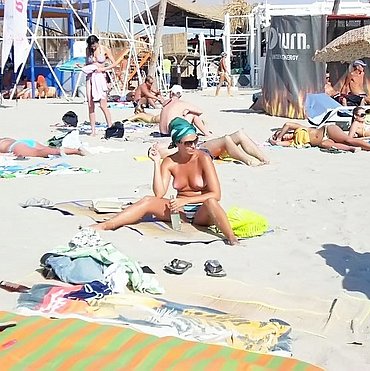 Public sex asses on the beach