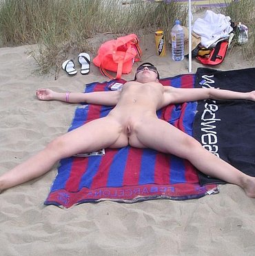 Pussy at nude beach